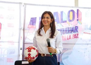 Transformamos la educación de 6 mil estudiantes en Tacámbaro y Turicato: Gabriela Molina