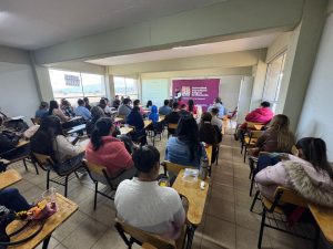 Fiscalía General promueve el uso seguro de redes sociales a 130 estudiantes de la Universidad Intercultural Indígena de Michoacán