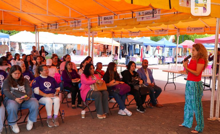 Se llevó a cabo el bazar de apoyo dirigido a mujeres Hidalguenses “Creciendo Juntas”