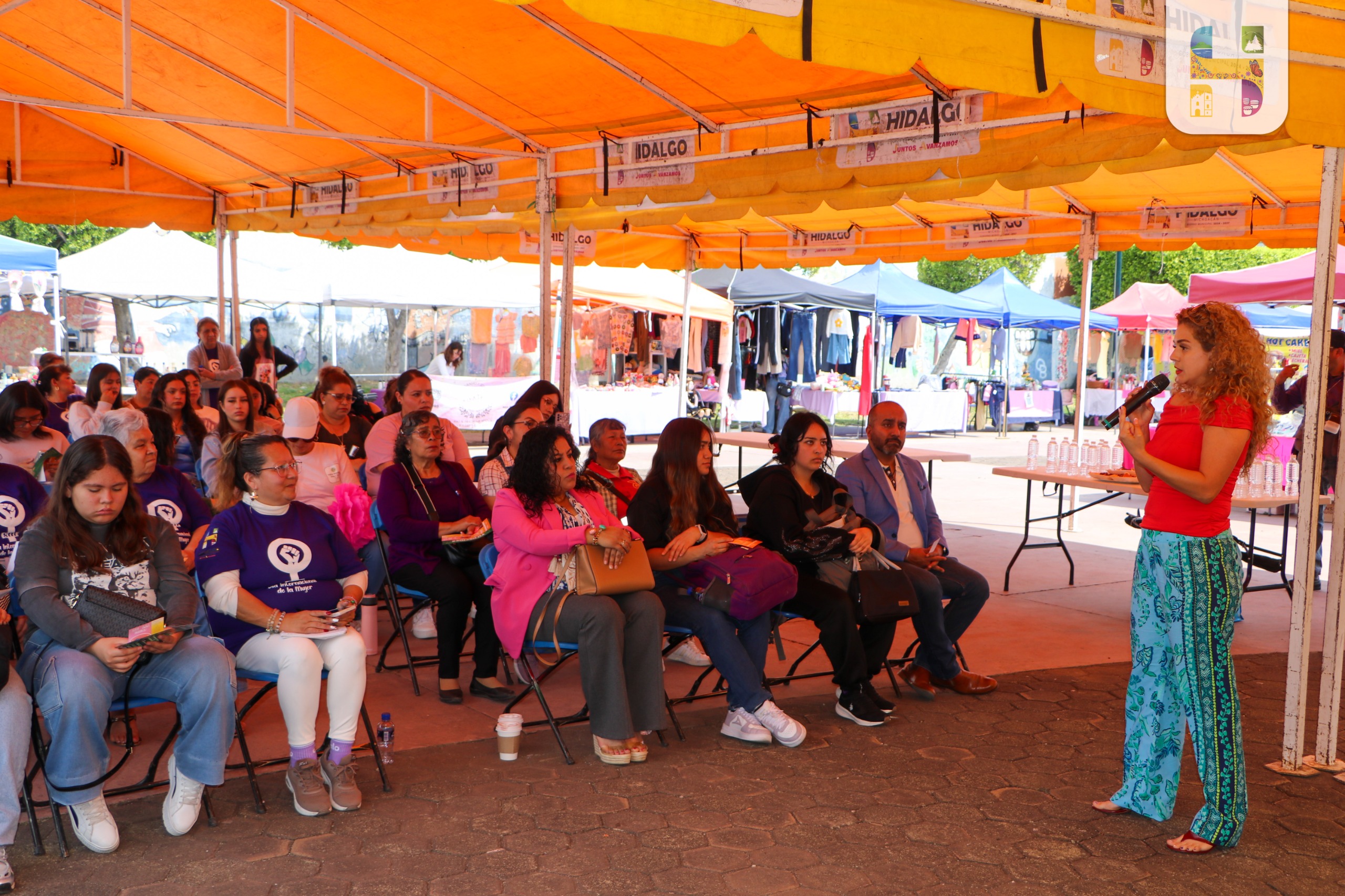 Se llevó a cabo el bazar de apoyo dirigido a mujeres Hidalguenses “Creciendo Juntas”