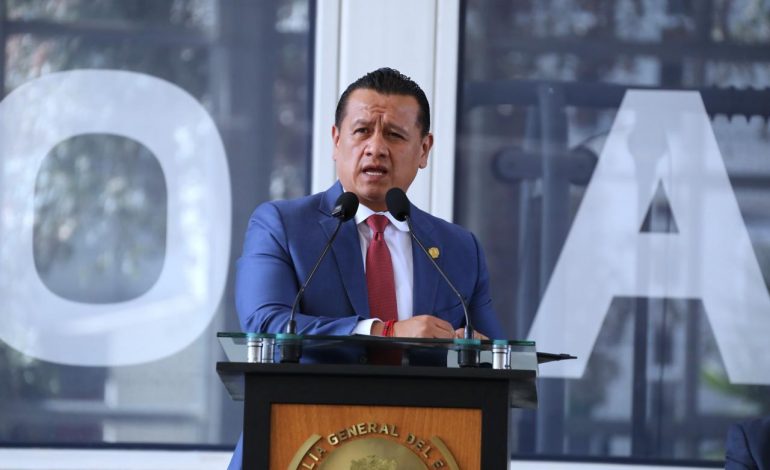 Fortalecer la infraestructura tecnológica para mejorar la atención a víctimas, prioridad de la FGE: Carlos Torres Piña.