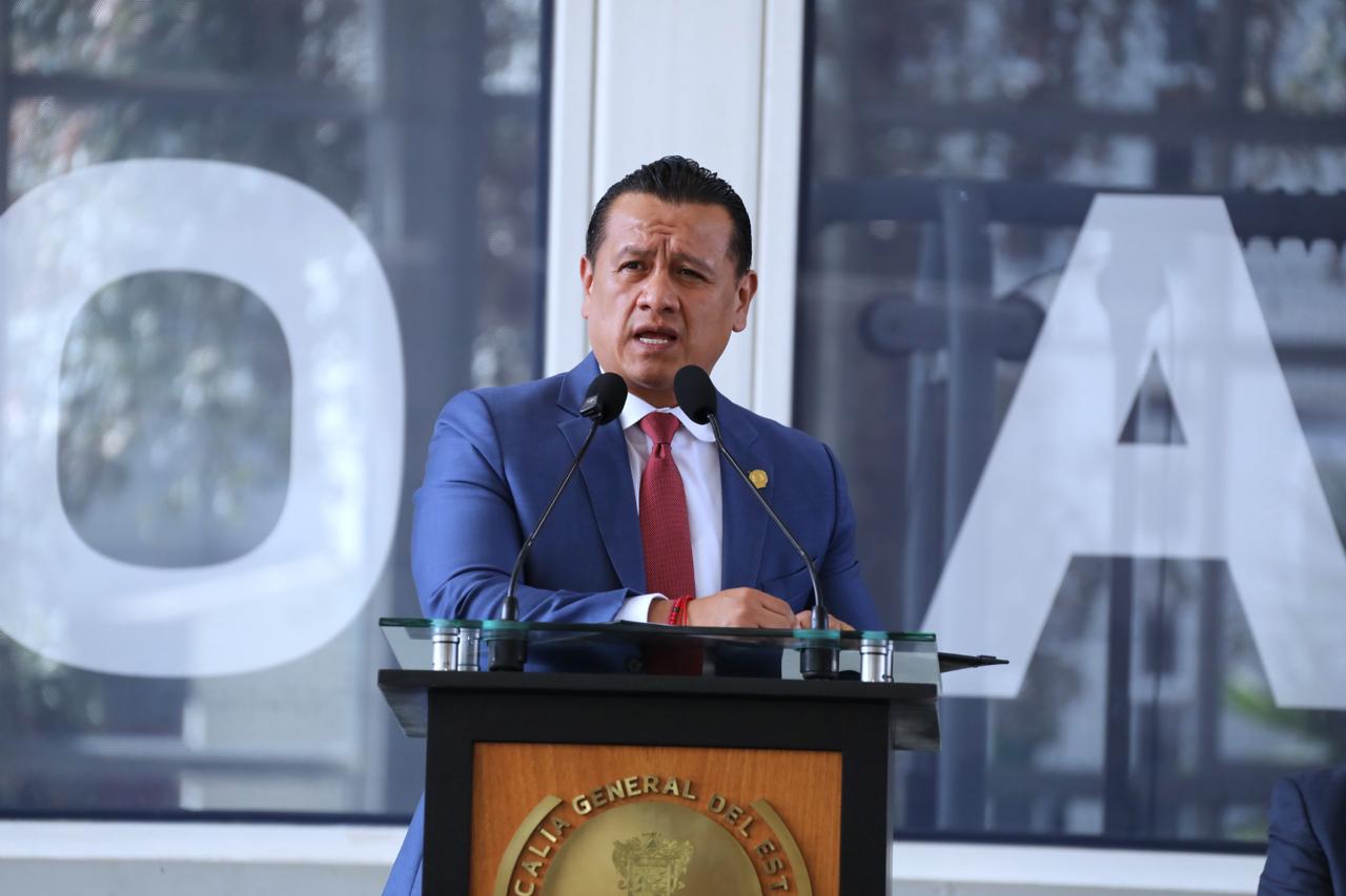 Fortalecer la infraestructura tecnológica para mejorar la atención a víctimas, prioridad de la FGE: Carlos Torres Piña.