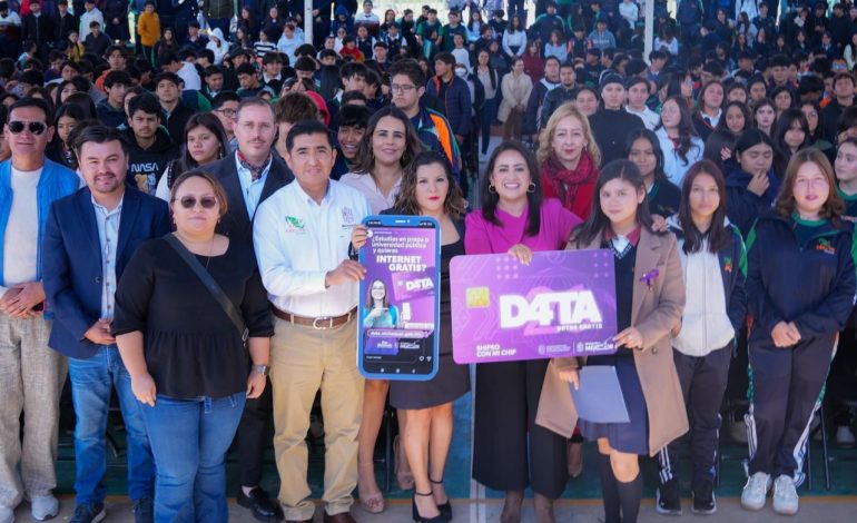 Michoacán, a la vanguardia en internet gratuito: Gladyz Butanda. 