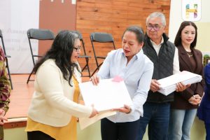 Ayuntamiento de Hidalgo entrega títulos de propiedad a 50 familias, garantizando certeza jurídica y patrimonio familiar