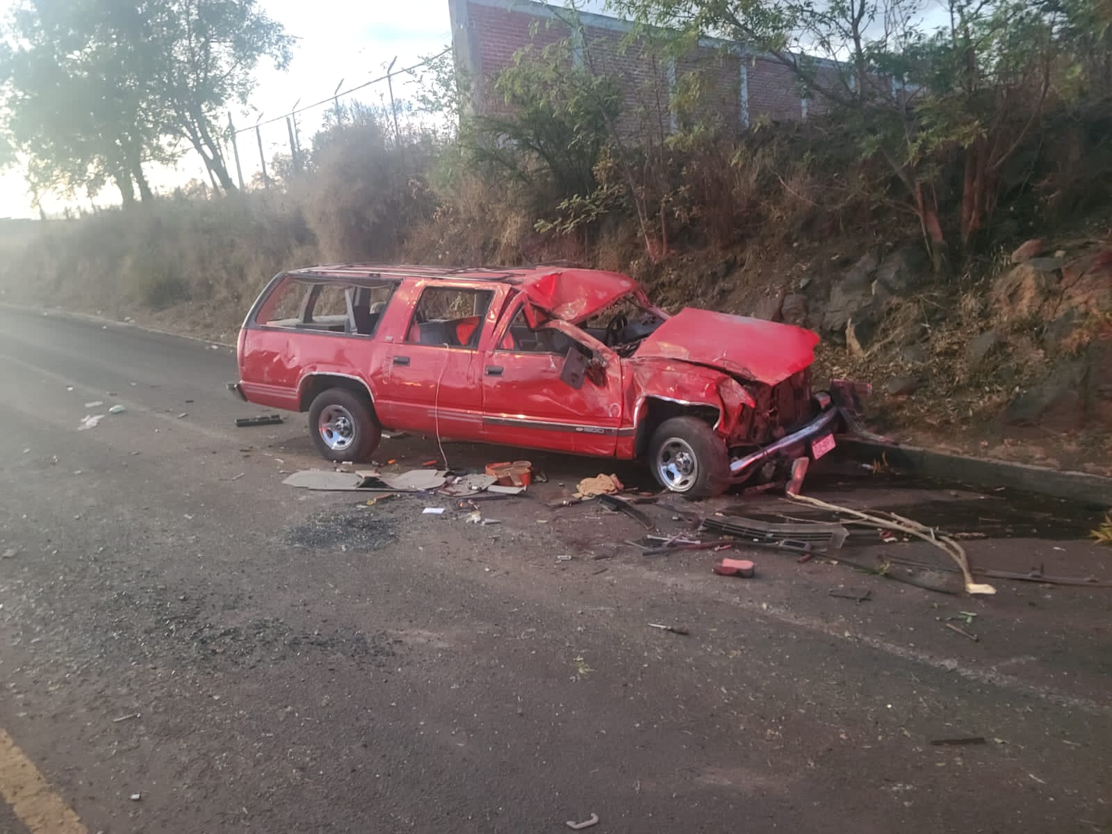 Volcadura en el Circuito Sur de&nbsp; Cd. Hidalgo deja a una persona lesionada.