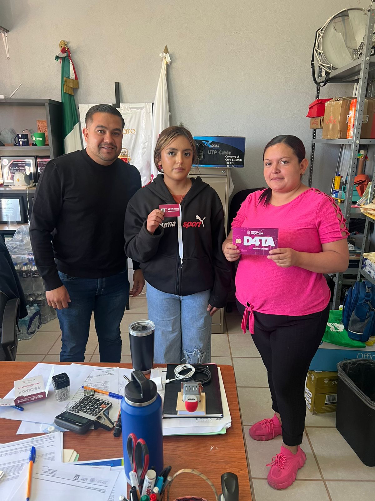 Avanza con éxito la activación de chips con internet gratuito en planteles del Cecytem.