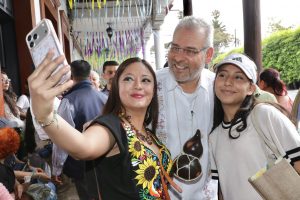 Uruapan al 100% en ocupación hotelera durante el Tianguis Artesanal de Domingo de Ramos: Bedolla.