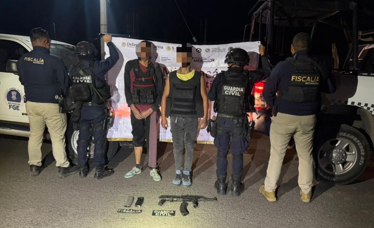 Tras enfrentamiento, detiene Guardia Civil a 2 hombres armados en Cuitzeo