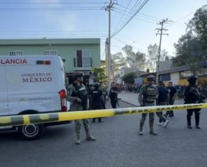 Ataque armado en tienda de abarrotes deja cinco muertos, incluyendo dos hermanos.