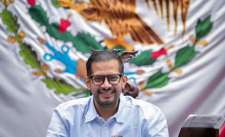 Celebra Conrado Paz aprobación de reformas que planteó para eliminar barreras educativas para grupos vulnerables