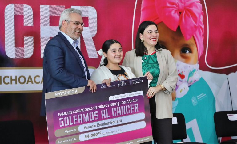 Garantiza Bedolla apoyo económico a 382 familias de niñas y niños con cáncer