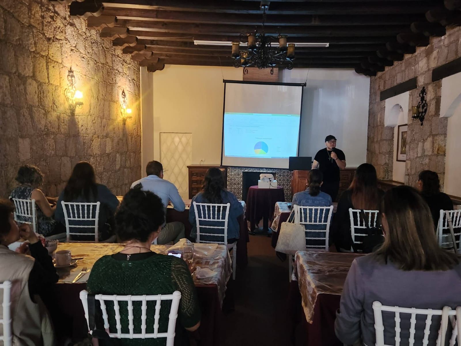 Impulsa CJIM autonomía económica de mujeres víctimas de violencia