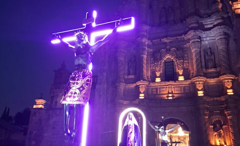 Fe y tradición se reunieron en la Procesión de los Cristos en Tlalpujahua