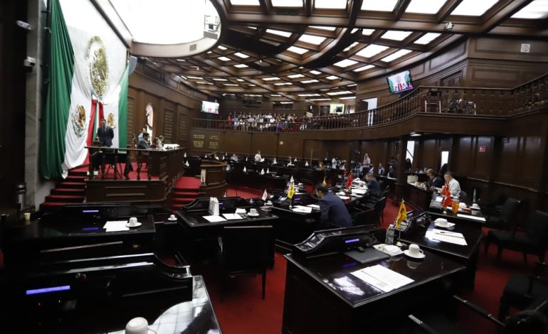 Glosó 76 Legislatura rubro de trabajo y previsión social del 4° Informe de Gobierno Estatal