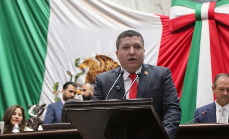 Vicente Gómez presenta iniciativa para garantizar el trabajo a personas con discapacidad adquirida