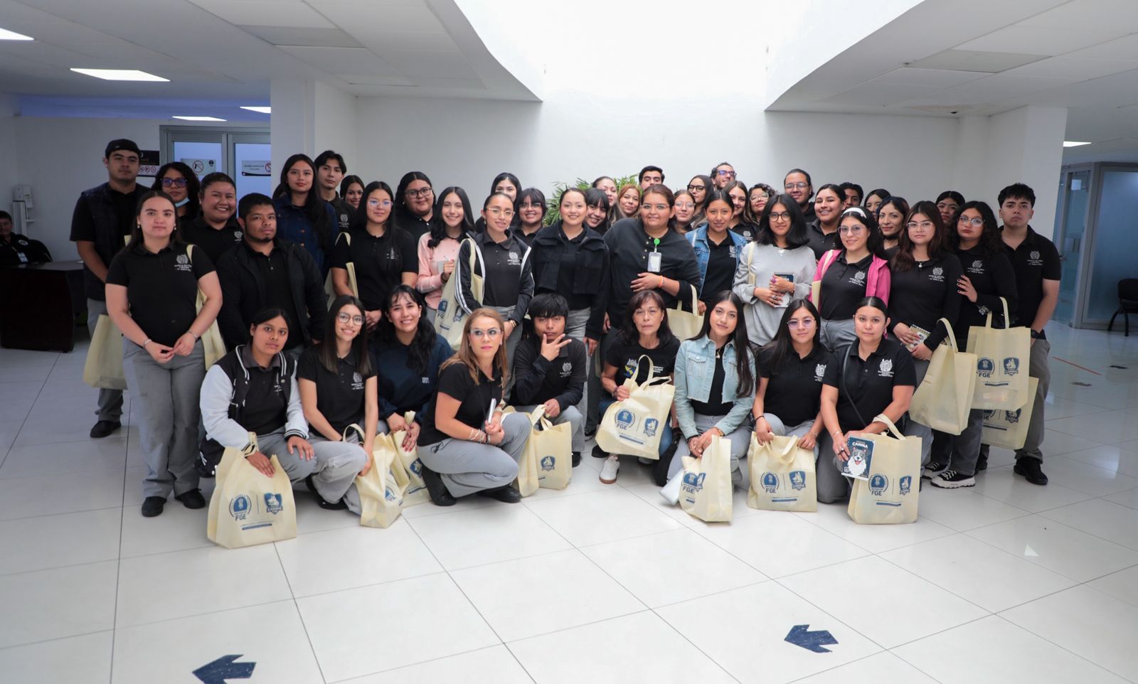 Carlos Torres Piña impulsa nuevas experiencias de formación para jóvenes