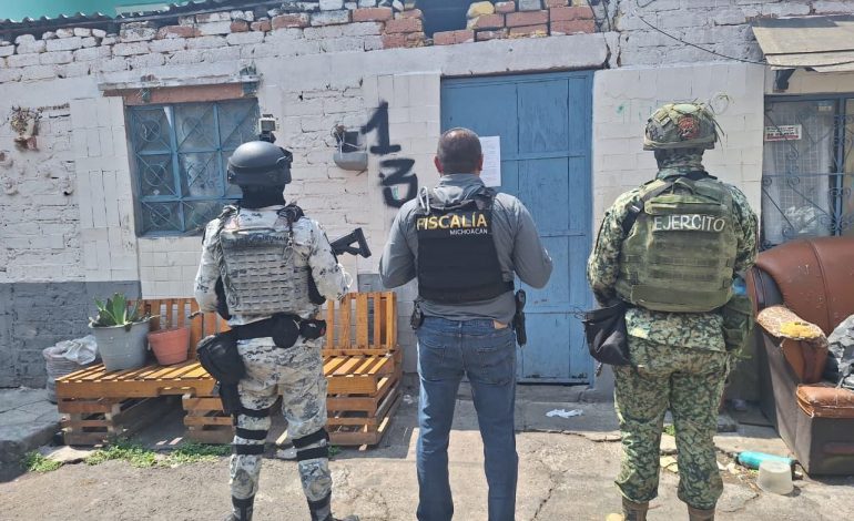 FGE asesta golpe contundente al narcomenudeo en Morelia; asegura mil 750 dosis de metanfetamina y detiene a cuatro personas