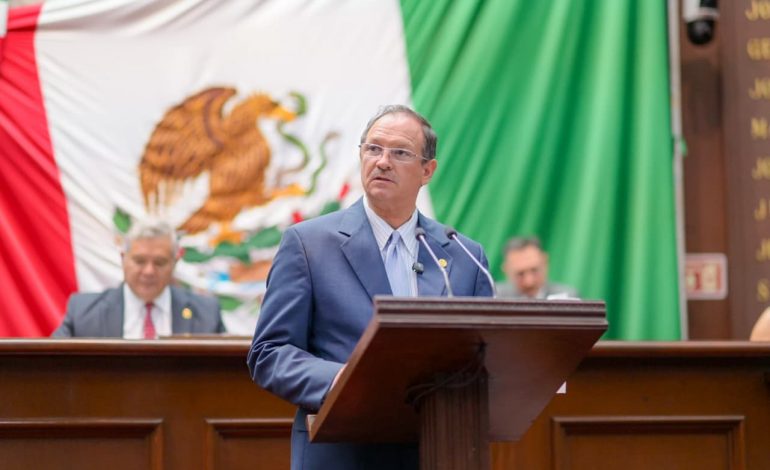 David Martínez Gowman presenta iniciativa para dar certeza jurídica al patrimonio de las familias michoacanas
