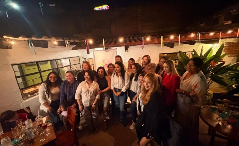 Metamorfósicas Mujeres Transformando se presenta formalmente como red de acción comunitaria