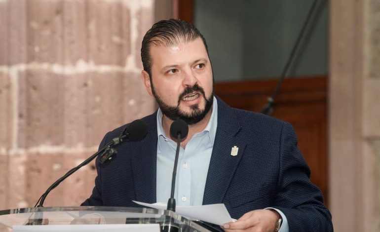 Gobierno de Michoacán mantiene diálogo con productores del campo y transportistas para atender sus demandas: Raúl Zepeda