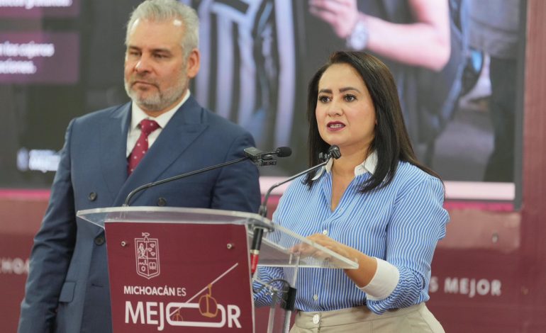 Reporta Gladyz Butanda entrega de 53 mil tarjetas gratuitas del teleférico