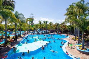 Michoacán invita a refrescarse en sus más de 400 balnearios y playas