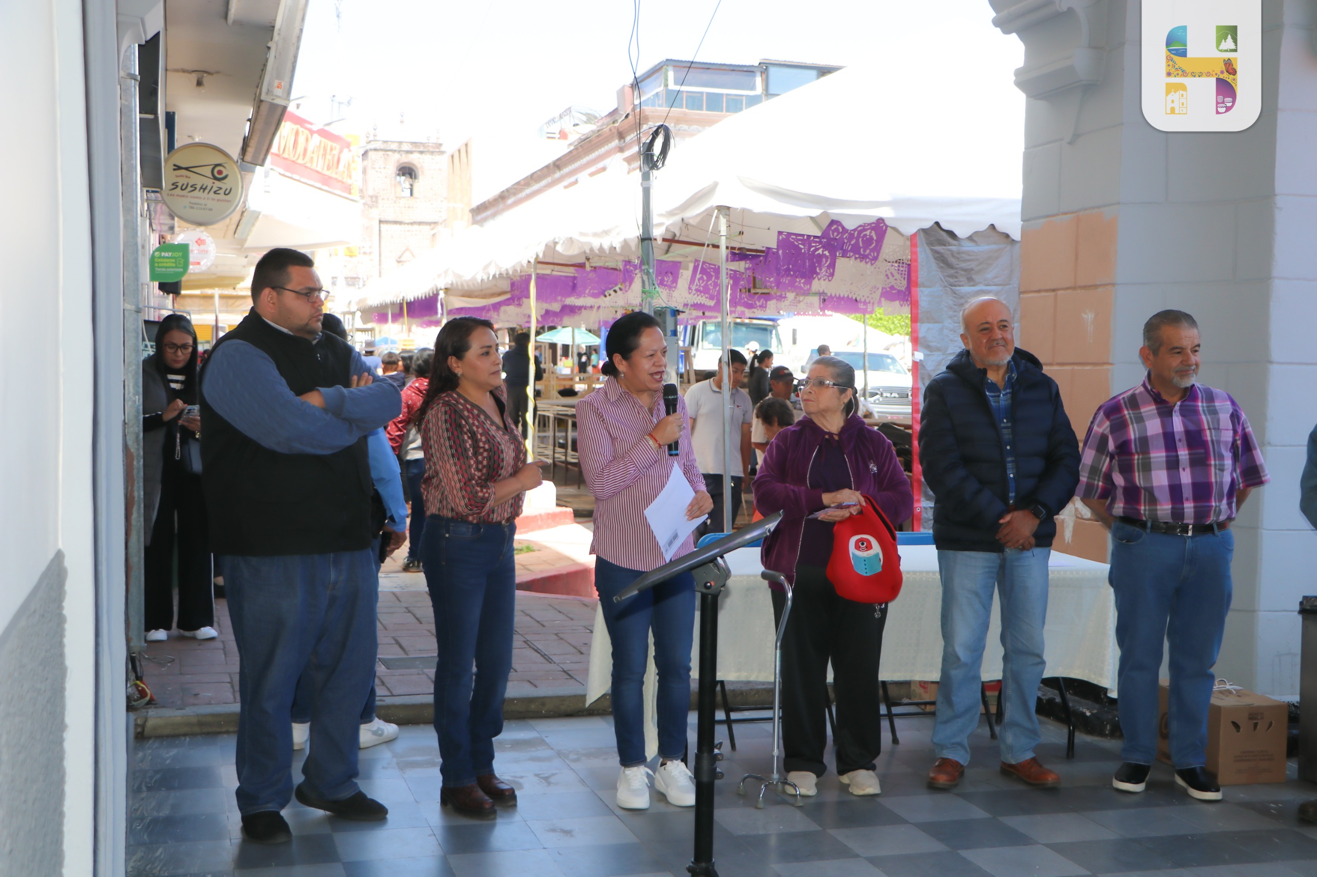 Jeovana Alcántar realizó la décimo tercera entrega de pollitos doble propósito