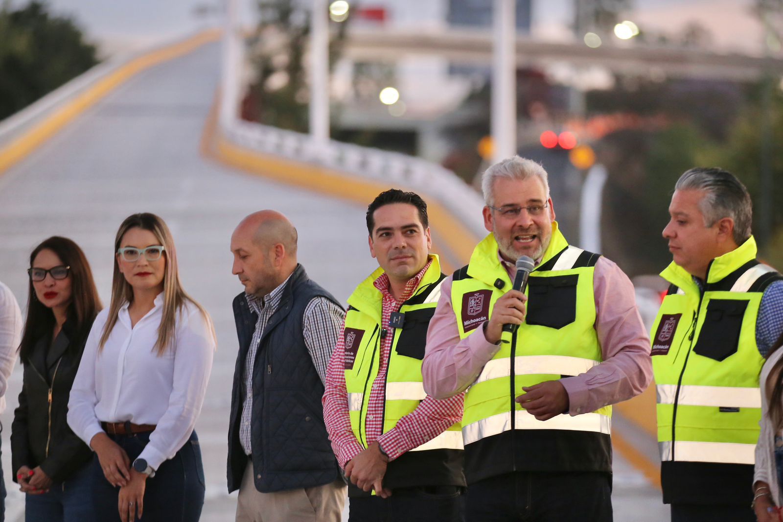 Bedolla abre a la circulación puente de distribuidor vial de la salida a Pátzcuaro