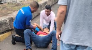 Ciudad Hidalgo: Menor resulta lesionado tras choque en avenida Morelos.<br>