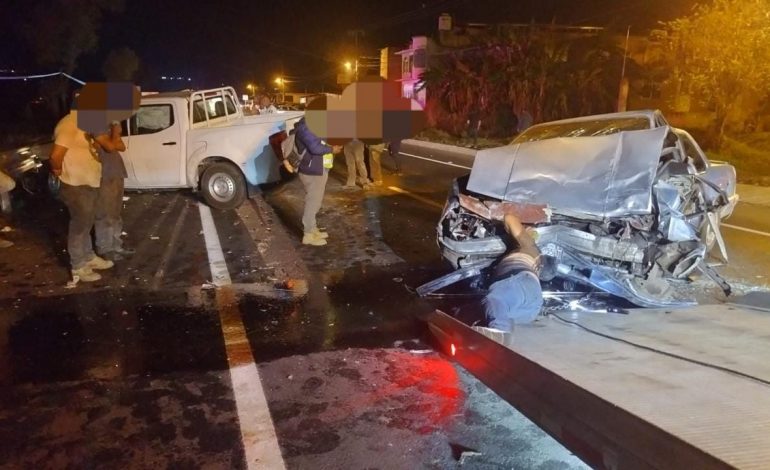 Choque en Carretera Ciudad Hidalgo-Tuxpan deja dos personas lesionadas