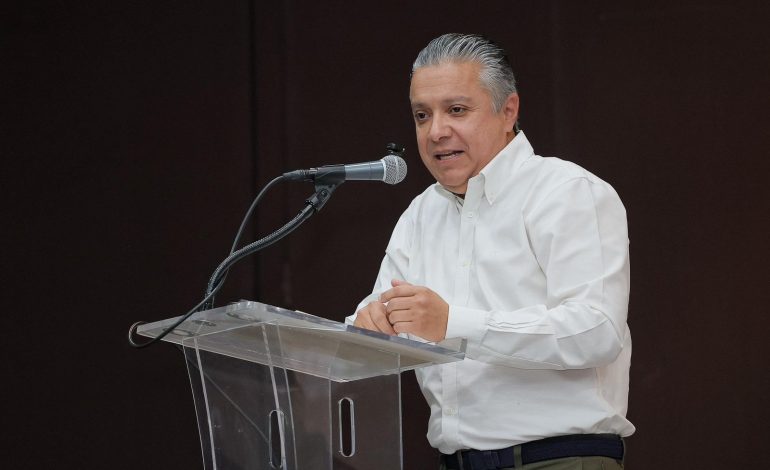 Últimos días para pagar refrendo vehicular sin multas ni recargos: Luis Navarro.