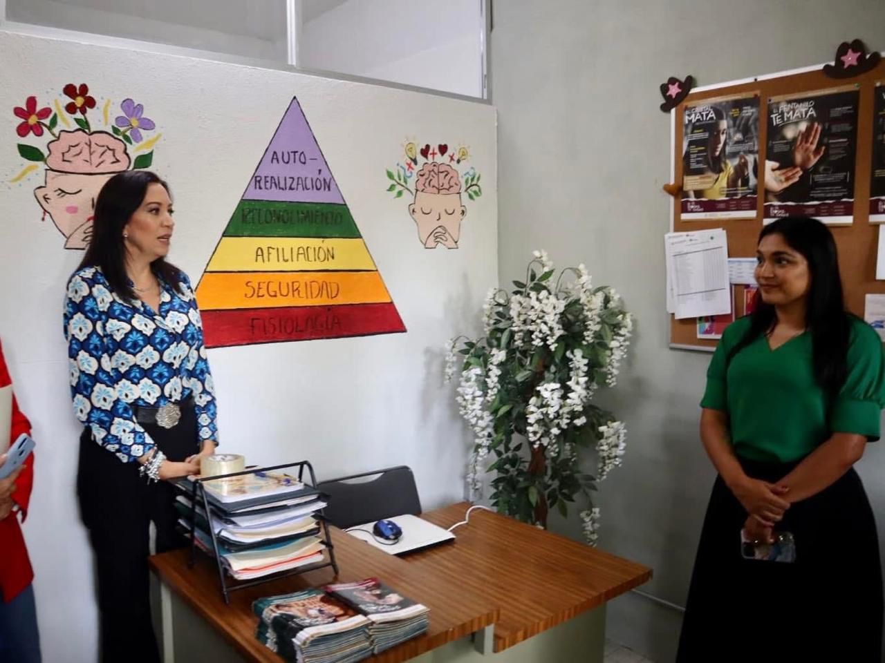 Gobierno estatal refuerza acompañamiento a planteles educativos de Lázaro Cárdenas.