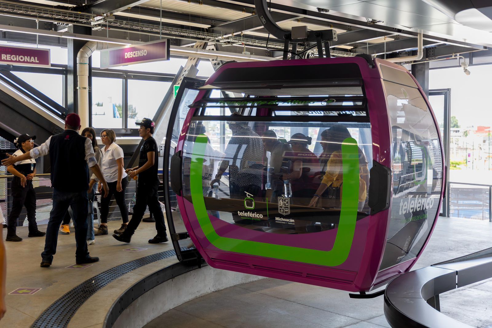 Con el teleférico de Uruapan, recorre desde el cielo los barrios históricos de la ciudad.