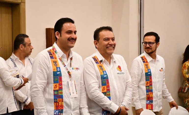 Nombran a Roberto Monroy como presidente nacional de la Asetur