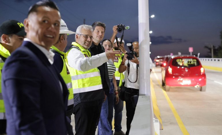 ¡Adiós al tráfico! Bedolla abre carriles superiores del puente Independencia.