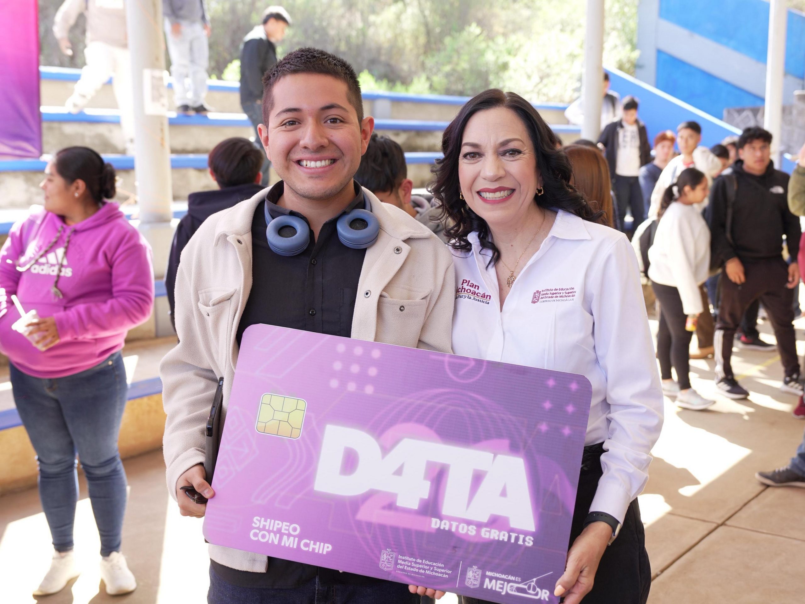 Hoy y mañana últimos días para recoger tu chip D4TA para internet gratis.
