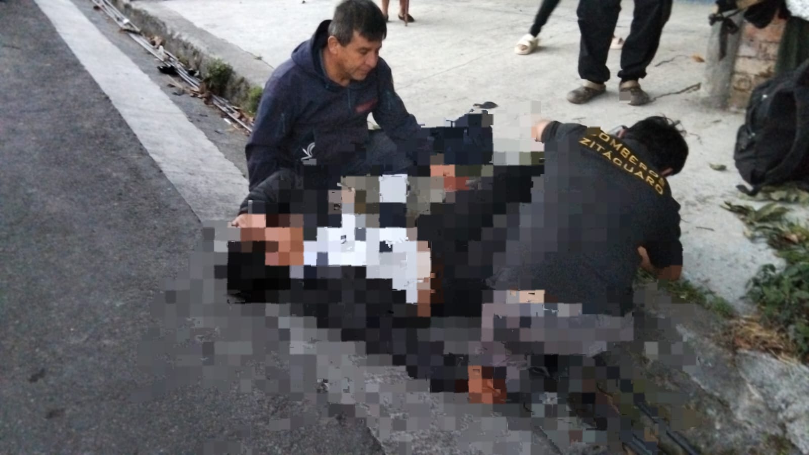 Fuerte accidente en Zitácuaro: Mujer queda gravemente lesionada tras ser atropellada