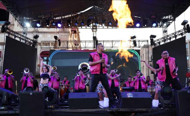 Banda La Más Fresona prende festejos del 485 Aniversario de Morelia