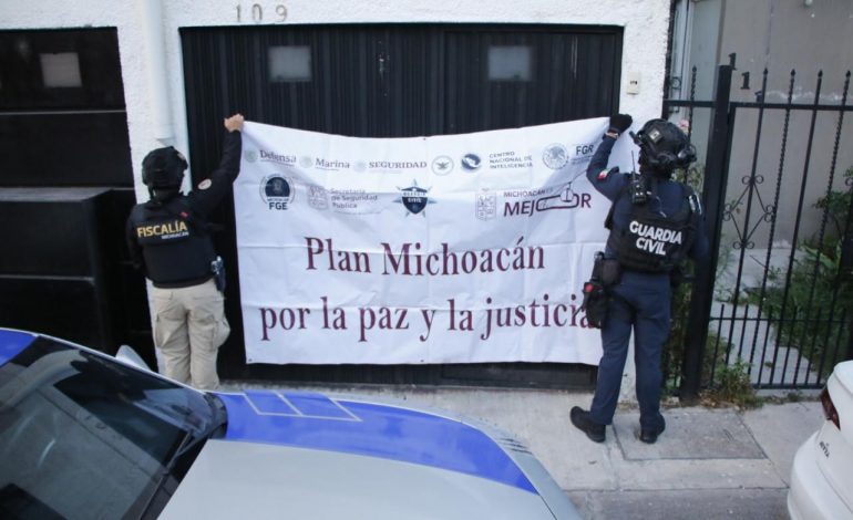 Durante cateo realizado en Villas del Real, FGE asegura droga e instrumentos para su distribución; hay un detenido