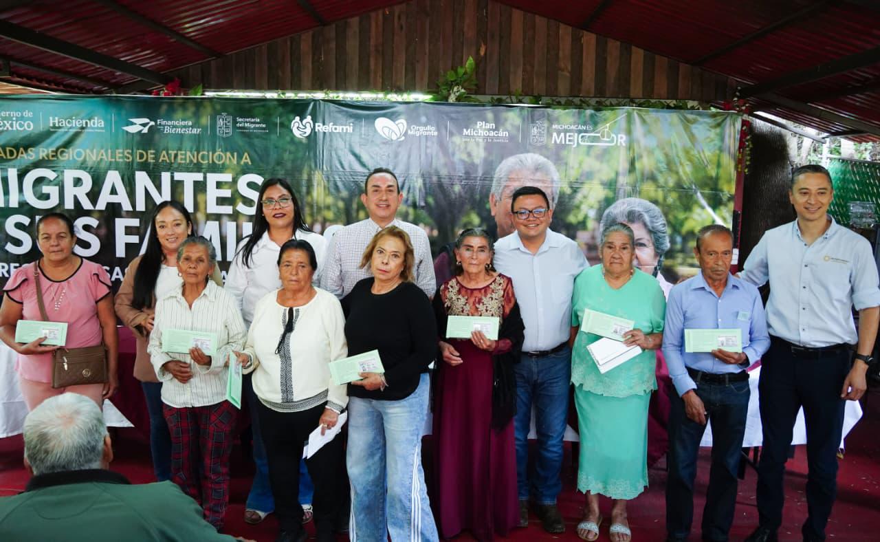 Semigrante fortalece la unión familiar con entrega de visas en Ziracuaretiro