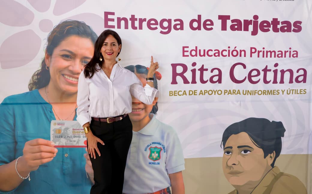 Arranca entrega de tarjetas de becas Rita Cetina: Gabriela Molina