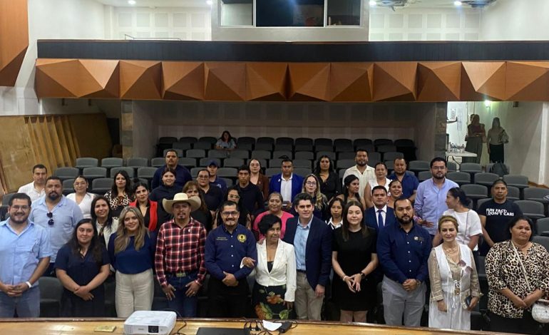 Impulsa Carlos Torres Piña fortalecimiento municipal para mejorar atención a víctimas y recepción de denuncias