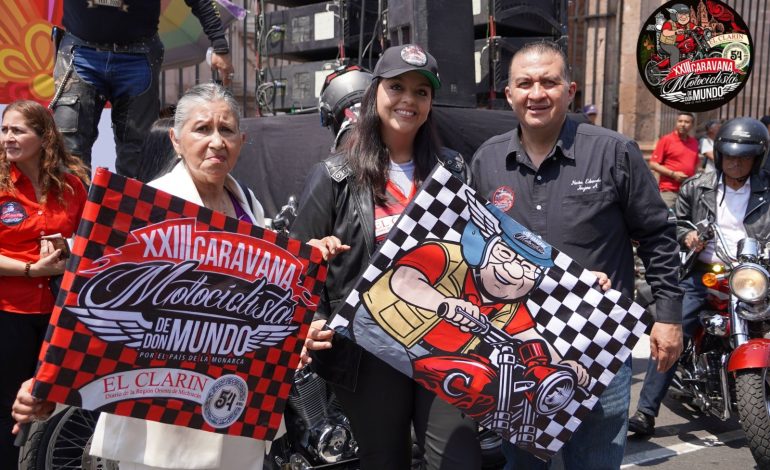 La diputada Tere Herrera da el banderazo de arranque de la XXIII Caravana Motociclista de Don Mundo por el País de la Monarca