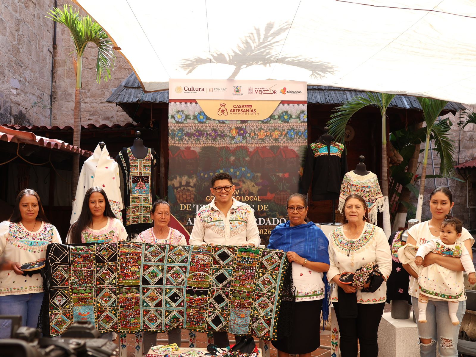 Artesanas de Santa Cruz invitan a su Concurso de Textiles de Algodón Bordado