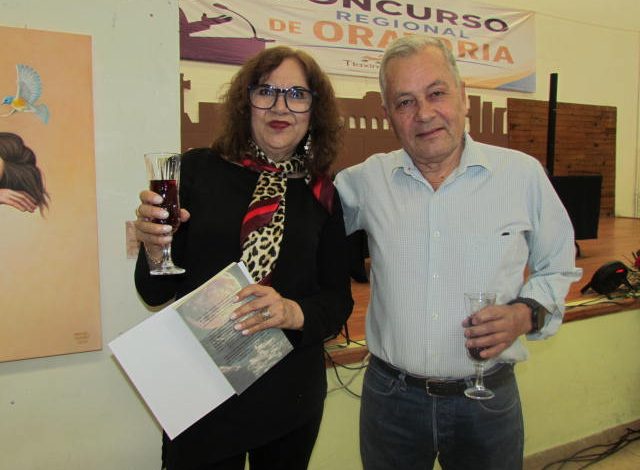 Con gran éxito se presentó el libro «Corazón de Luna»