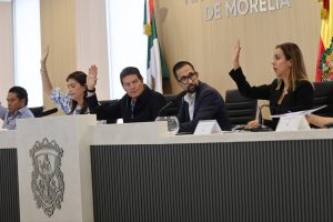 Aprueba Cabildo por unanimidad entrega de la Presea Generalísimo Morelos a Enrique Ramírez Villalón