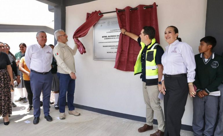 Inaugura Bedolla en Morelia reconversión de telesecundaria a bachillerato, impulsada por Sheinbaum