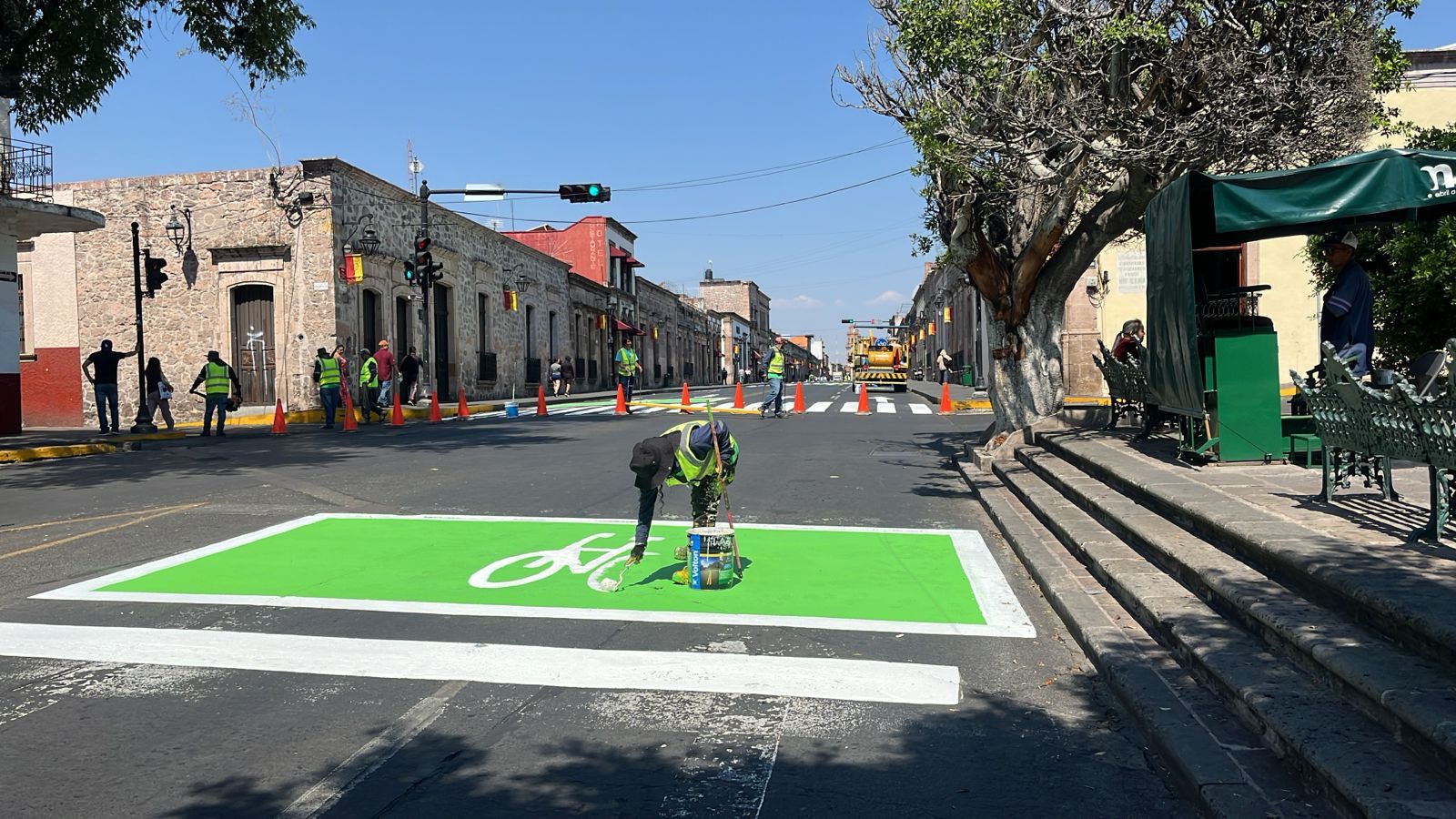 Inicia Sedum balizamiento integral de la Avenida Francisco I. Madero, en el Centro Histórico