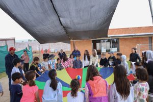 Adolfo Torres lleva “Guardianes del Agua” al Colegio Misión Montessori