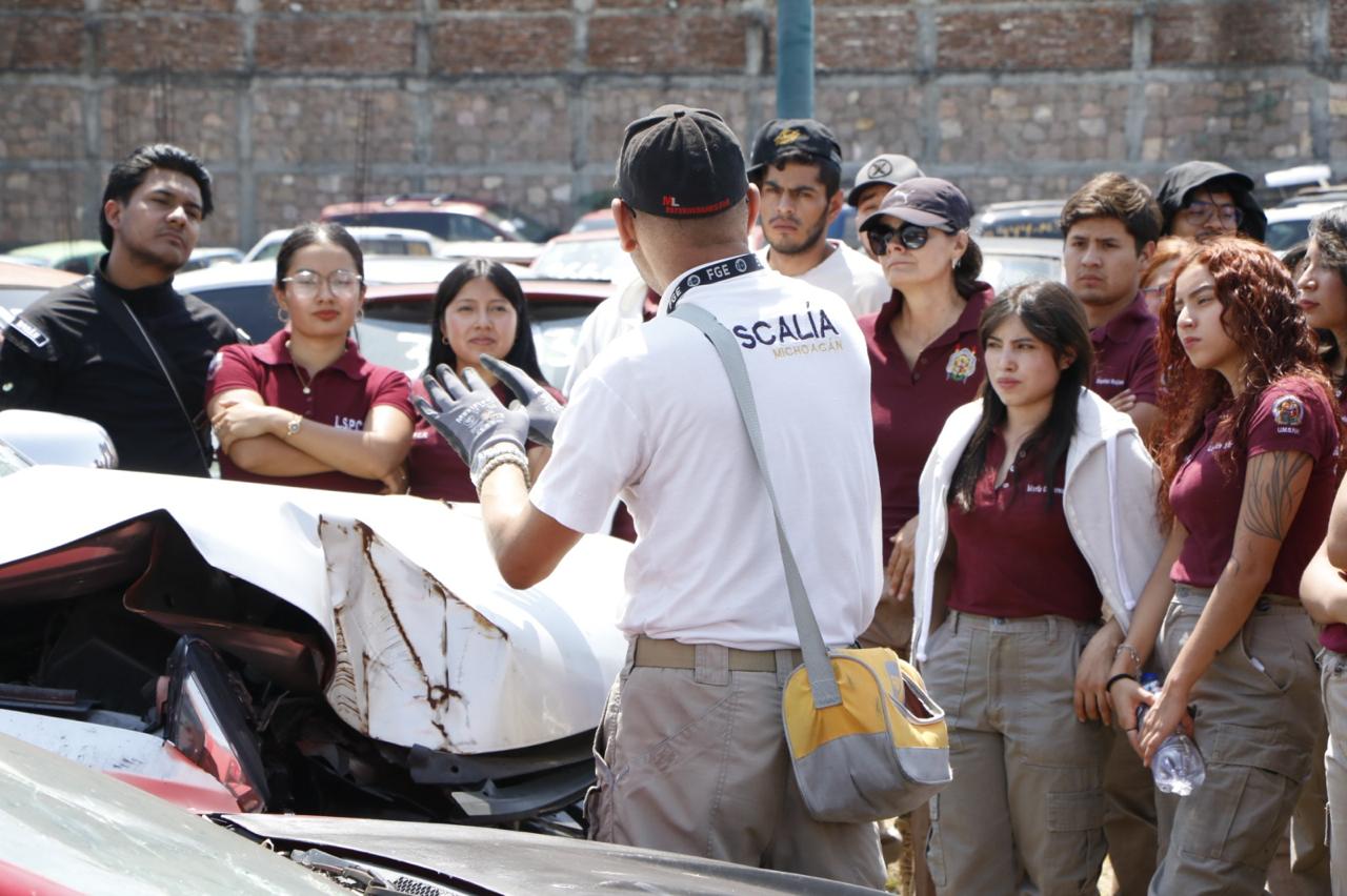 Fortalece FGE vinculación académica con estudiantes de la UMSNH